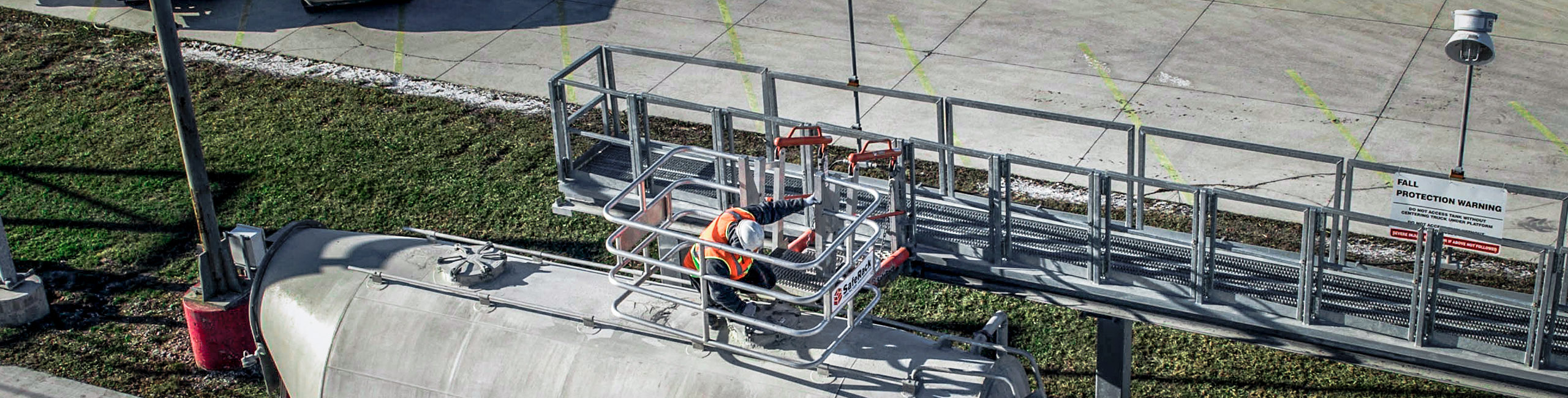 Loading Safety Cages for Truck & Railcar SafeRack